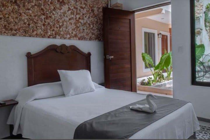 Hotel Colonial Zaci By Guruhotel バリャドリッド エクステリア 写真