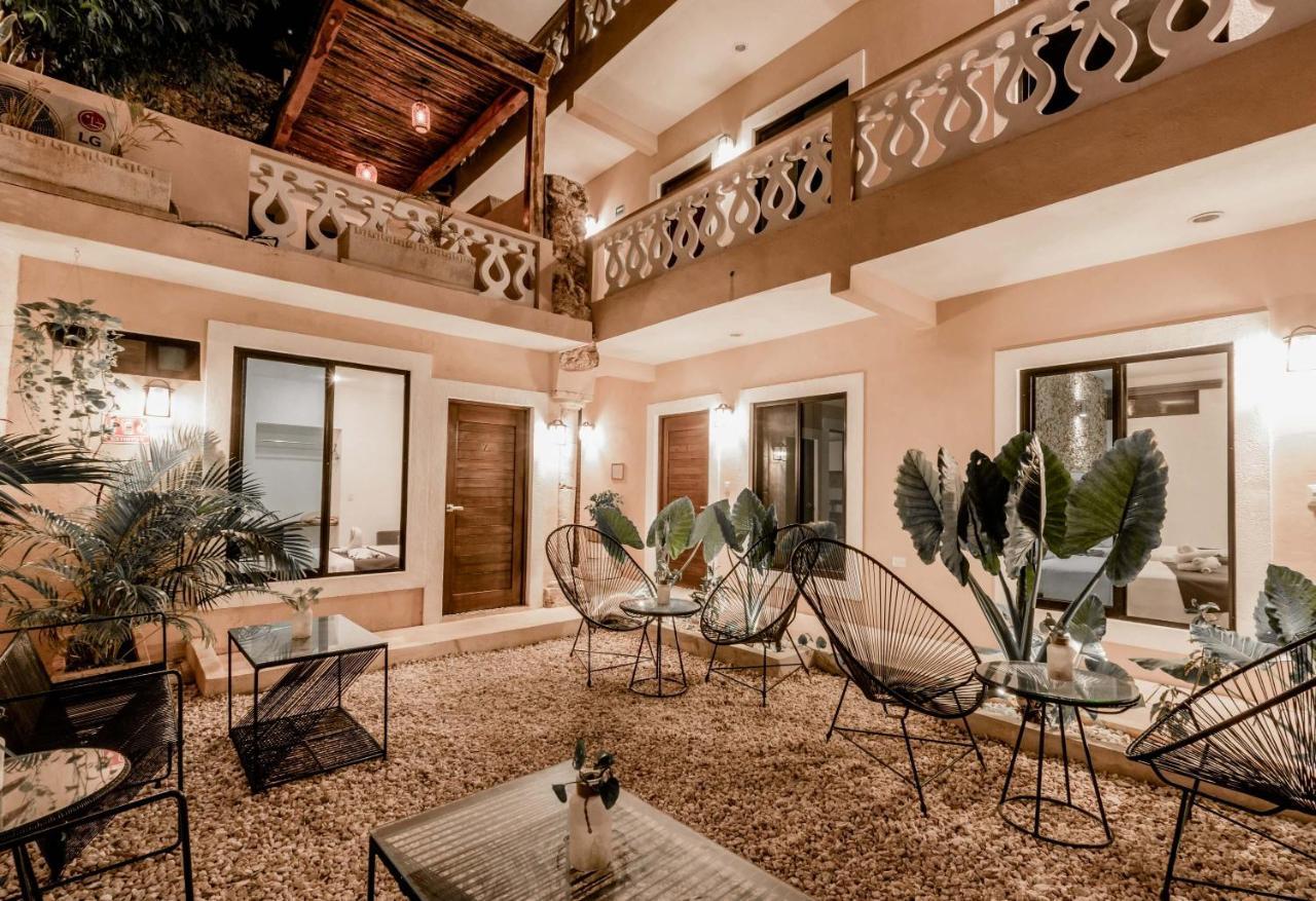 Hotel Colonial Zaci By Guruhotel バリャドリッド エクステリア 写真