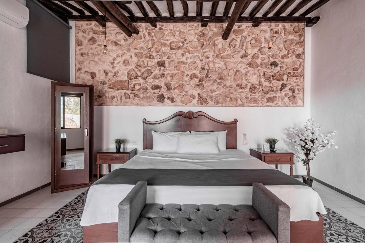 Hotel Colonial Zaci By Guruhotel バリャドリッド エクステリア 写真