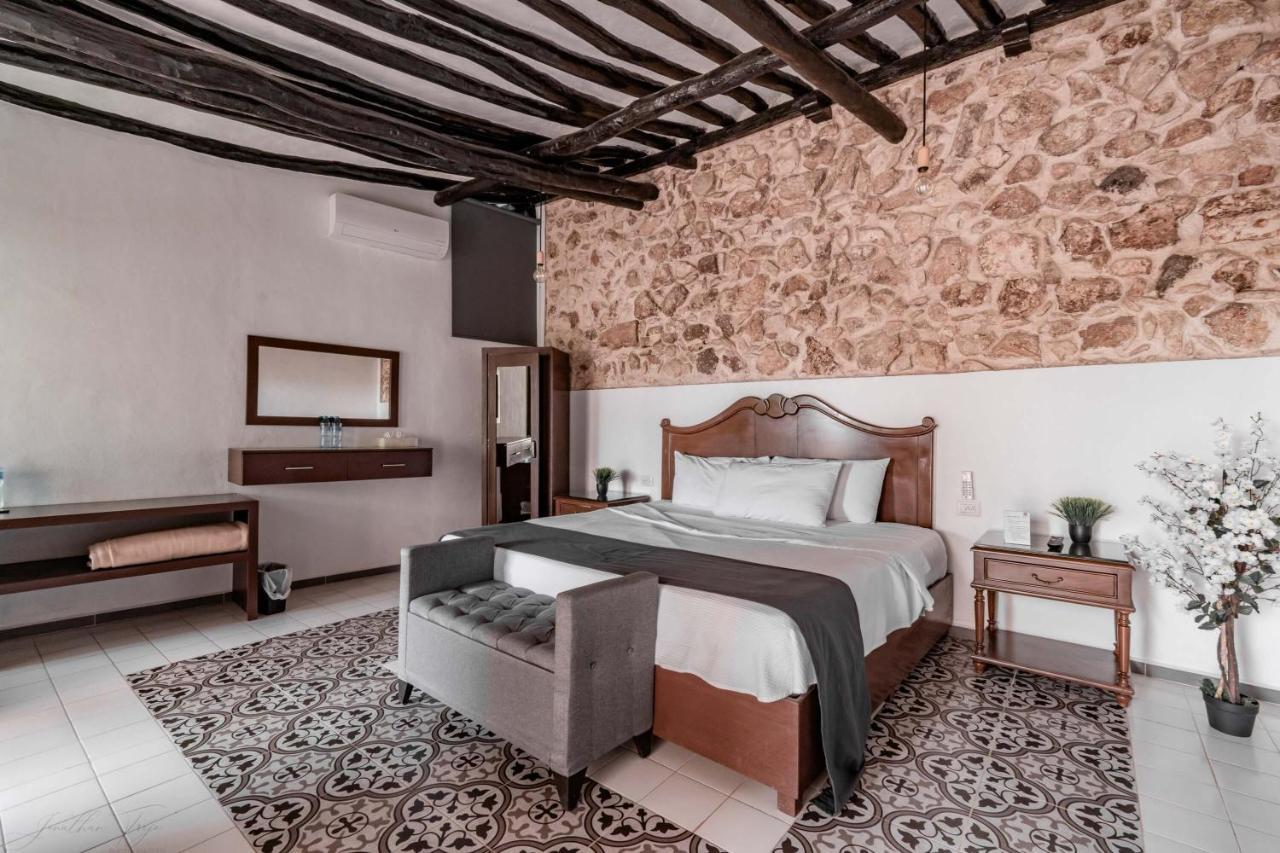 Hotel Colonial Zaci By Guruhotel バリャドリッド エクステリア 写真